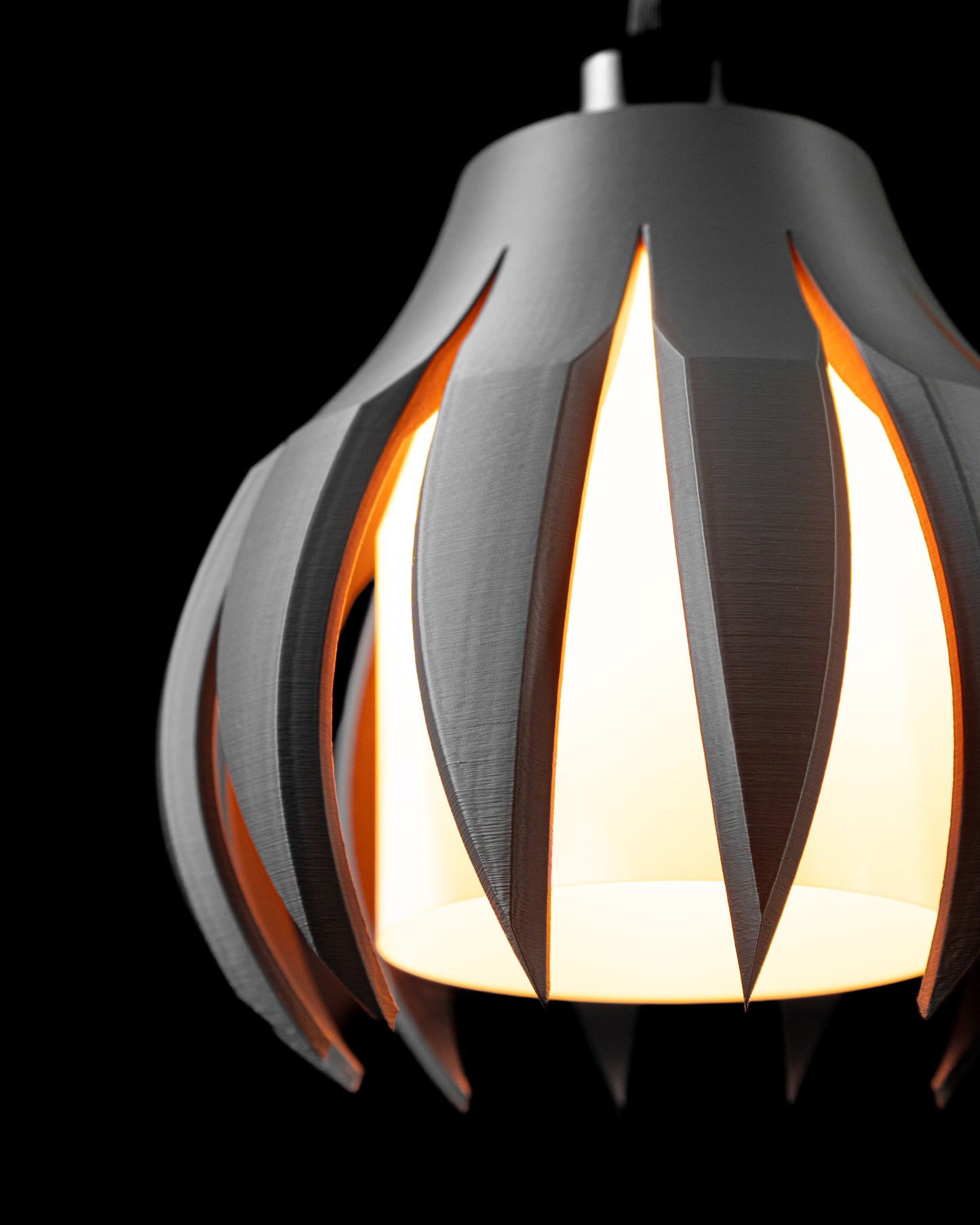 Claw Stropné tienidlo